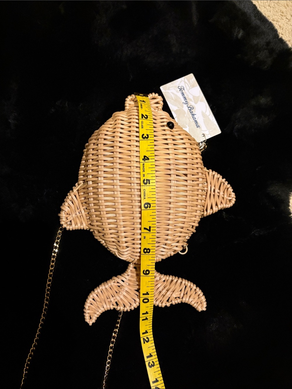 Tommy Bahama 3-D Woven Fish Crossbody - Picture 5 of 8